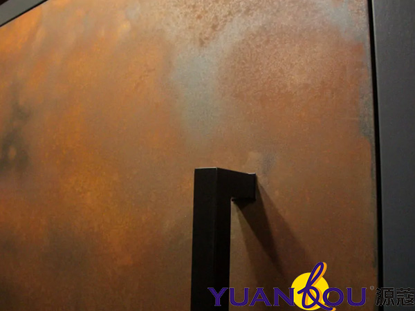 還在安裝銅門(mén)?別犯渾!時(shí)尚的都選擇液態(tài)金屬裝飾門(mén)