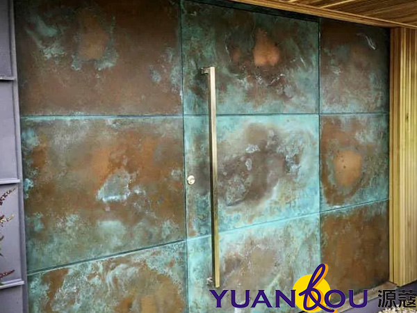 還在安裝銅門(mén)?別犯渾!時(shí)尚的都選擇液態(tài)金屬裝飾門(mén)